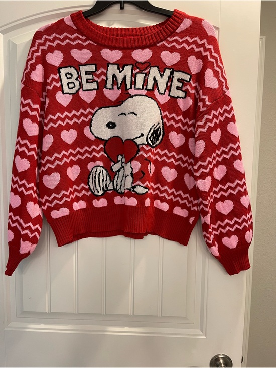 Peanuts Sweaters - Snoopy Peanuts Women’s Valentines Day ‘Be mine’ Cropped Sweatshirt xl